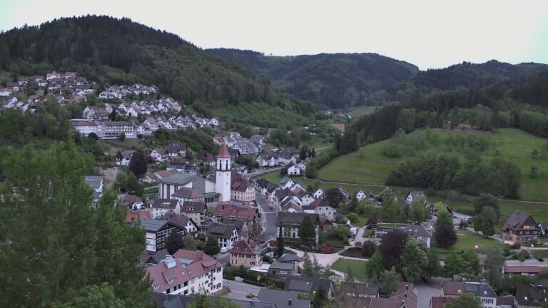 Dieses Bild zeigt eine Webcam-Aufnahme von Ottenhöfen, aufgenommen am Sonntag, den 03.05.2026 um 20:50 Uhr