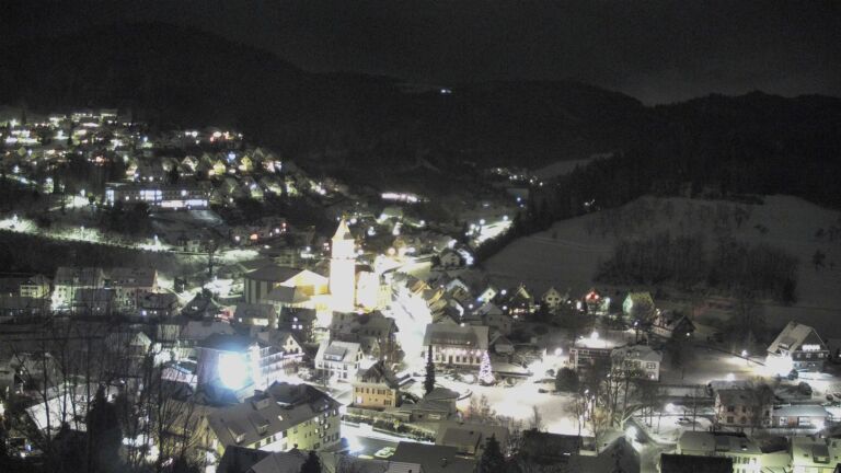 Dieses Bild zeigt eine Webcam-Aufnahme von Ottenhöfen, aufgenommen am Sonntag, den 04.01.2026 um 19:00 Uhr