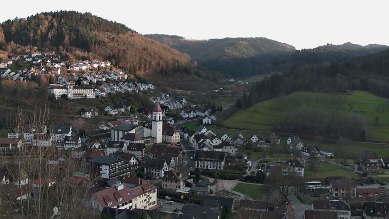 Dieses Bild zeigt eine Webcam-Aufnahme von Ottenhöfen, aufgenommen am Donnerstag, den 26.02.2026 um 17:20 Uhr