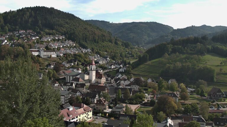 Dieses Bild zeigt eine Webcam-Aufnahme von Ottenhöfen, aufgenommen am Samstag, den 03.10.2026 um 16:00 Uhr