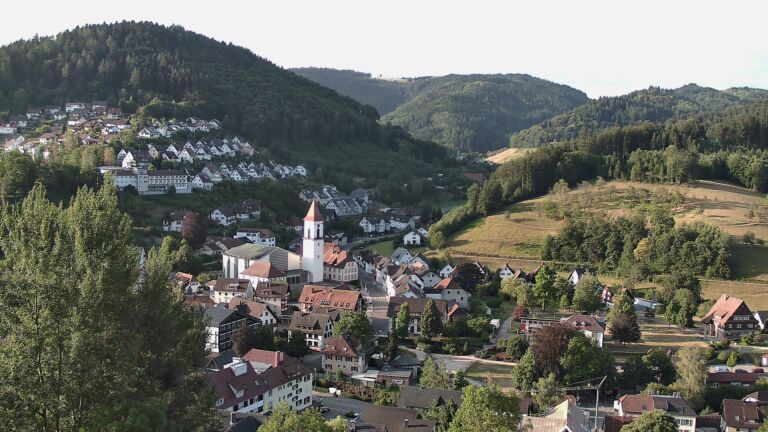 Dieses Bild zeigt eine Webcam-Aufnahme von Ottenhöfen, aufgenommen am Donnerstag, den 23.07.2026 um 07:30 Uhr