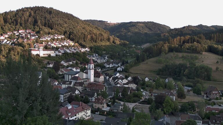 Dieses Bild zeigt eine Webcam-Aufnahme von Ottenhöfen, aufgenommen am Freitag, den 14.08.2026 um 20:00 Uhr