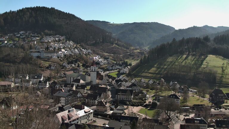 Dieses Bild zeigt eine Webcam-Aufnahme von Ottenhöfen, aufgenommen am Mittwoch, den 25.02.2026 um 13:30 Uhr