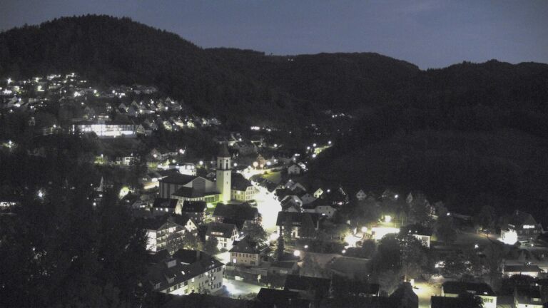 Dieses Bild zeigt eine Webcam-Aufnahme von Ottenhöfen, aufgenommen am Donnerstag, den 15.10.2026 um 19:30 Uhr