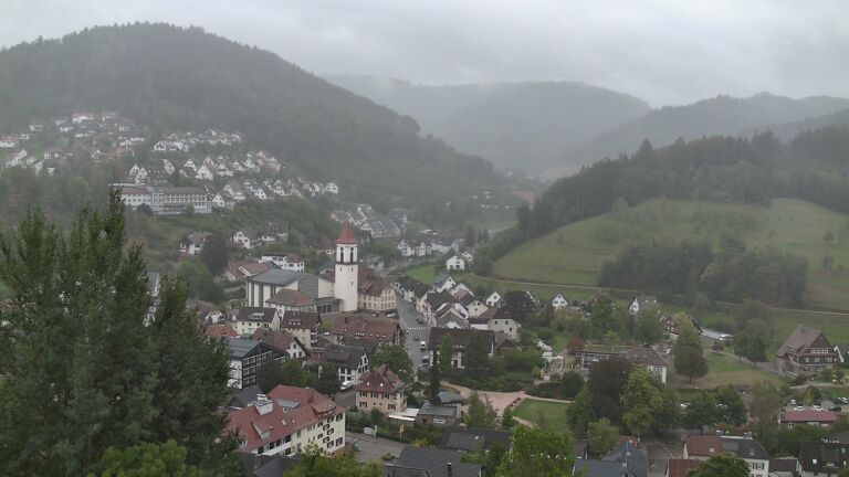 Dieses Bild zeigt eine Webcam-Aufnahme von Ottenhöfen, aufgenommen am Freitag, den 18.09.2026 um 14:10 Uhr