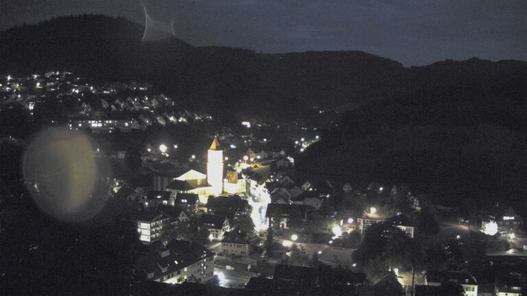 Dieses Bild zeigt eine Webcam-Aufnahme von Ottenhöfen, aufgenommen am Freitag, den 31.07.2026 um 22:00 Uhr