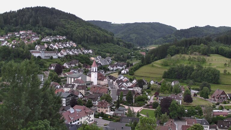 Dieses Bild zeigt eine Webcam-Aufnahme von Ottenhöfen, aufgenommen am Samstag, den 30.05.2026 um 06:20 Uhr