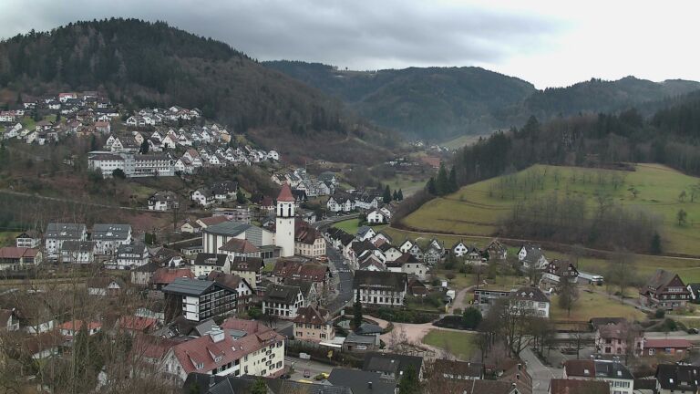 Dieses Bild zeigt eine Webcam-Aufnahme von Ottenhöfen, aufgenommen am Sonntag, den 01.02.2026 um 10:10 Uhr