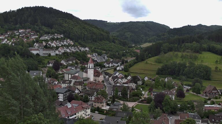 Dieses Bild zeigt eine Webcam-Aufnahme von Ottenhöfen, aufgenommen am Freitag, den 05.06.2026 um 11:50 Uhr