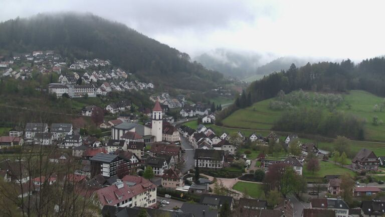 Dieses Bild zeigt eine Webcam-Aufnahme von Ottenhöfen, aufgenommen am Dienstag, den 14.04.2026 um 07:10 Uhr