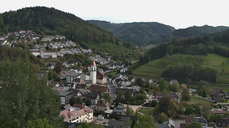 Dieses Bild zeigt eine Webcam-Aufnahme von Ottenhöfen, aufgenommen am Mittwoch, den 07.10.2026 um 16:10 Uhr