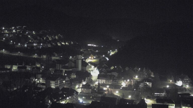 Dieses Bild zeigt eine Webcam-Aufnahme von Ottenhöfen, aufgenommen am Mittwoch, den 15.04.2026 um 04:00 Uhr