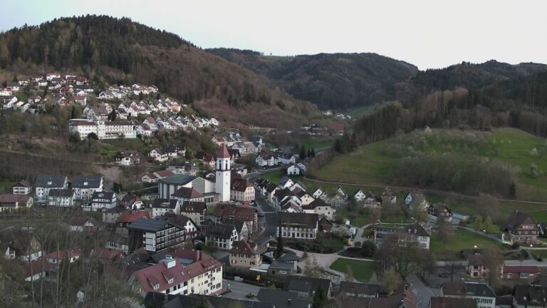 Dieses Bild zeigt eine Webcam-Aufnahme von Ottenhöfen, aufgenommen am Mittwoch, den 08.04.2026 um 20:20 Uhr