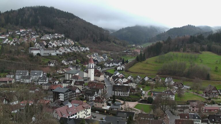 Dieses Bild zeigt eine Webcam-Aufnahme von Ottenhöfen, aufgenommen am Dienstag, den 31.03.2026 um 08:00 Uhr