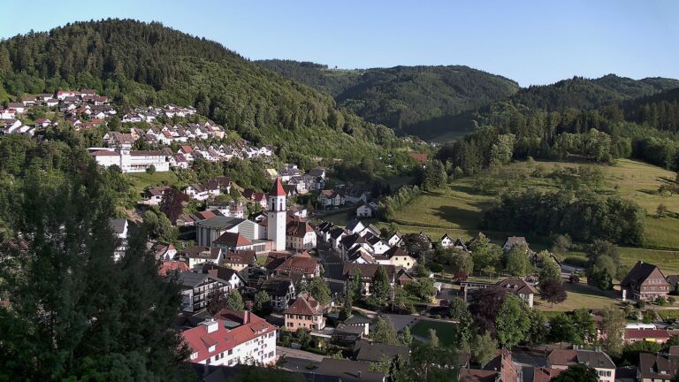 Dieses Bild zeigt eine Webcam-Aufnahme von Ottenhöfen, aufgenommen am Donnerstag, den 28.05.2026 um 19:30 Uhr