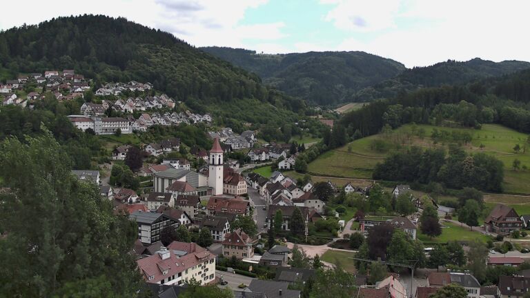 Dieses Bild zeigt eine Webcam-Aufnahme von Ottenhöfen, aufgenommen am Montag, den 29.06.2026 um 15:40 Uhr