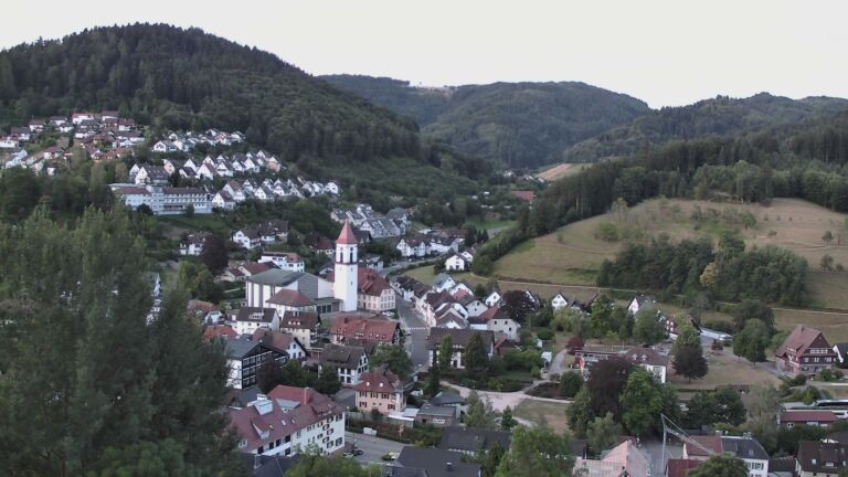 Dieses Bild zeigt eine Webcam-Aufnahme von Ottenhöfen, aufgenommen am Dienstag, den 21.07.2026 um 05:30 Uhr