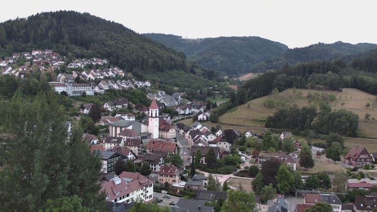 Dieses Bild zeigt eine Webcam-Aufnahme von Ottenhöfen, aufgenommen am Mittwoch, den 05.08.2026 um 06:10 Uhr