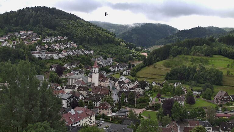 Dieses Bild zeigt eine Webcam-Aufnahme von Ottenhöfen, aufgenommen am Donnerstag, den 11.06.2026 um 09:50 Uhr