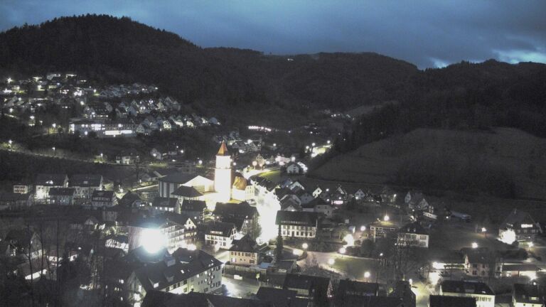 Dieses Bild zeigt eine Webcam-Aufnahme von Ottenhöfen, aufgenommen am Samstag, den 21.02.2026 um 18:30 Uhr