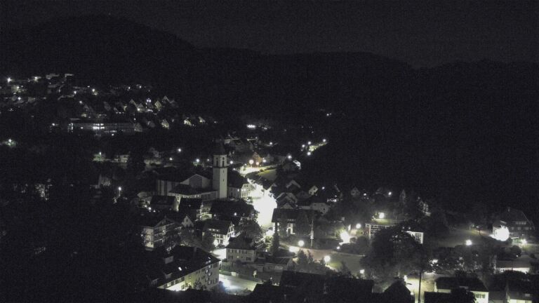 Dieses Bild zeigt eine Webcam-Aufnahme von Ottenhöfen, aufgenommen am Sonntag, den 14.06.2026 um 00:00 Uhr