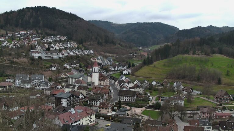 Dieses Bild zeigt eine Webcam-Aufnahme von Ottenhöfen, aufgenommen am Sonntag, den 15.03.2026 um 16:20 Uhr