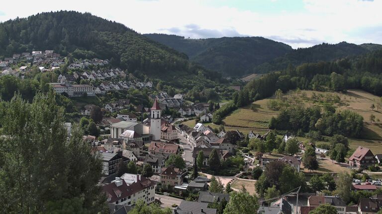 Dieses Bild zeigt eine Webcam-Aufnahme von Ottenhöfen, aufgenommen am Mittwoch, den 05.08.2026 um 10:30 Uhr