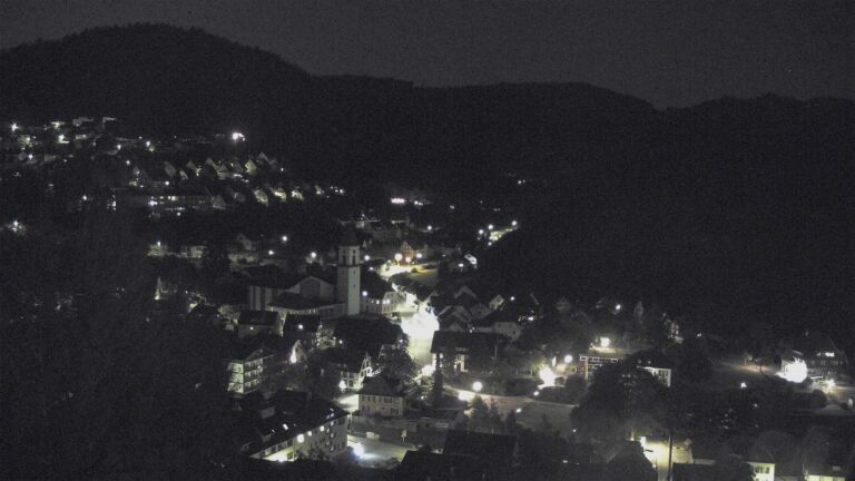 Dieses Bild zeigt eine Webcam-Aufnahme von Ottenhöfen, aufgenommen am Sonntag, den 02.08.2026 um 23:30 Uhr