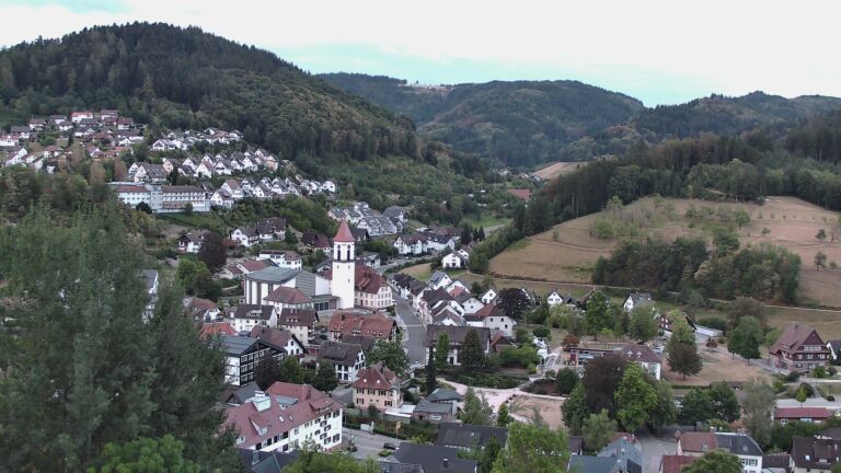 Dieses Bild zeigt eine Webcam-Aufnahme von Ottenhöfen, aufgenommen am Freitag, den 21.08.2026 um 06:30 Uhr