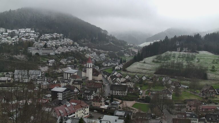 Dieses Bild zeigt eine Webcam-Aufnahme von Ottenhöfen, aufgenommen am Donnerstag, den 26.03.2026 um 08:30 Uhr