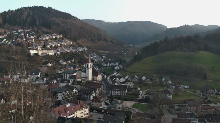 Dieses Bild zeigt eine Webcam-Aufnahme von Ottenhöfen, aufgenommen am Samstag, den 07.03.2026 um 17:30 Uhr