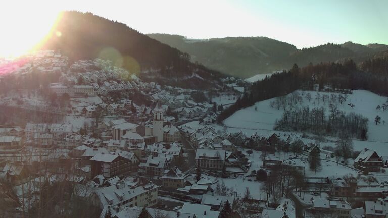 Dieses Bild zeigt eine Webcam-Aufnahme von Ottenhöfen, aufgenommen am Montag, den 05.01.2026 um 09:30 Uhr