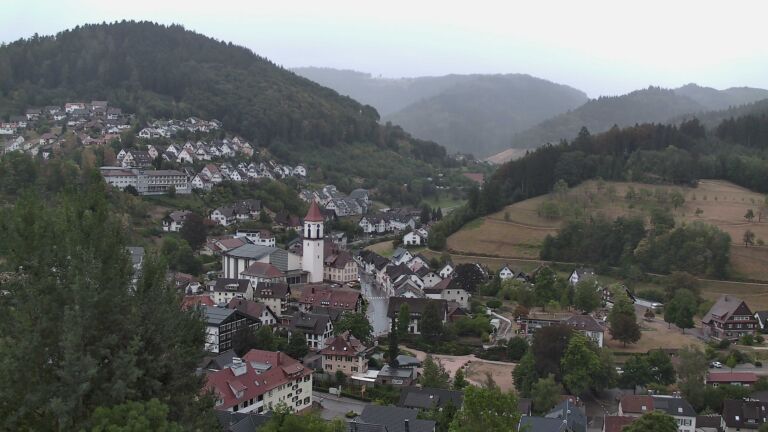 Dieses Bild zeigt eine Webcam-Aufnahme von Ottenhöfen, aufgenommen am Dienstag, den 18.08.2026 um 20:10 Uhr