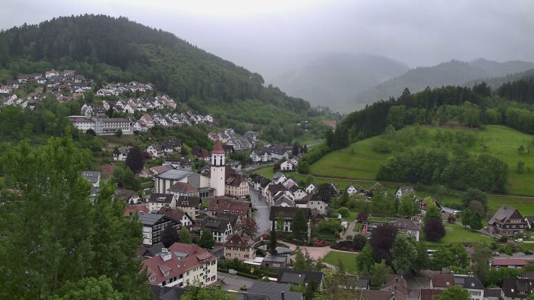 Dieses Bild zeigt eine Webcam-Aufnahme von Ottenhöfen, aufgenommen am Mittwoch, den 06.05.2026 um 15:30 Uhr