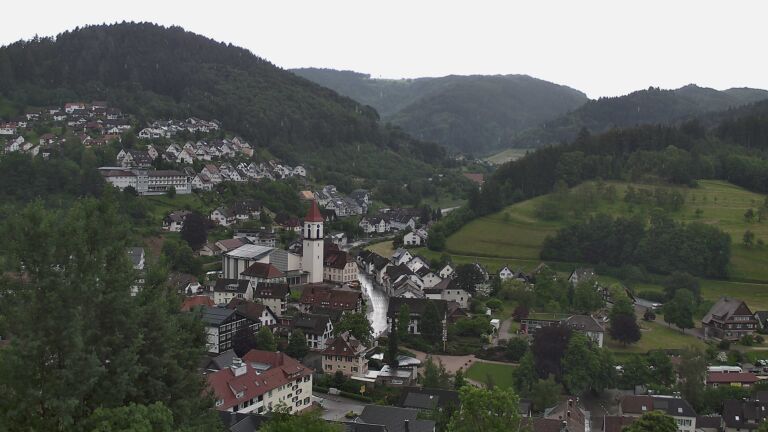 Dieses Bild zeigt eine Webcam-Aufnahme von Ottenhöfen, aufgenommen am Sonntag, den 31.05.2026 um 14:50 Uhr