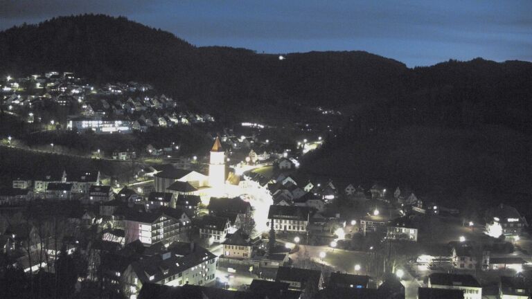 Dieses Bild zeigt eine Webcam-Aufnahme von Ottenhöfen, aufgenommen am Dienstag, den 03.02.2026 um 18:20 Uhr