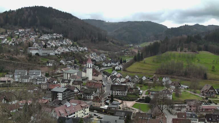 Dieses Bild zeigt eine Webcam-Aufnahme von Ottenhöfen, aufgenommen am Dienstag, den 17.03.2026 um 11:10 Uhr