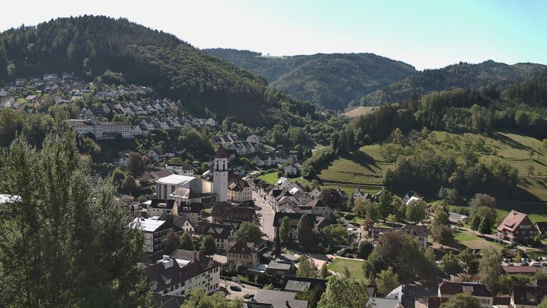 Dieses Bild zeigt eine Webcam-Aufnahme von Ottenhöfen, aufgenommen am Dienstag, den 15.09.2026 um 11:00 Uhr
