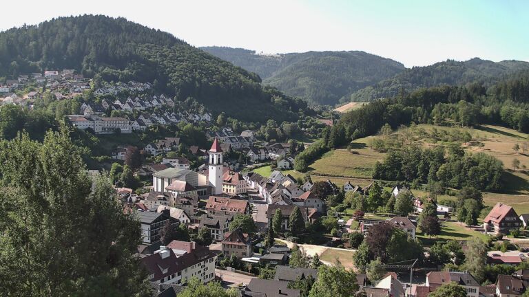 Dieses Bild zeigt eine Webcam-Aufnahme von Ottenhöfen, aufgenommen am Donnerstag, den 09.07.2026 um 09:20 Uhr
