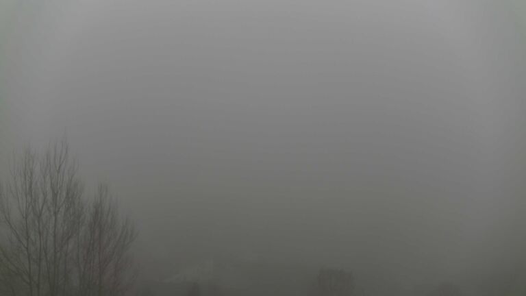 Dieses Bild zeigt eine Webcam-Aufnahme von Ottenhöfen, aufgenommen am Montag, den 22.12.2025 um 16:00 Uhr