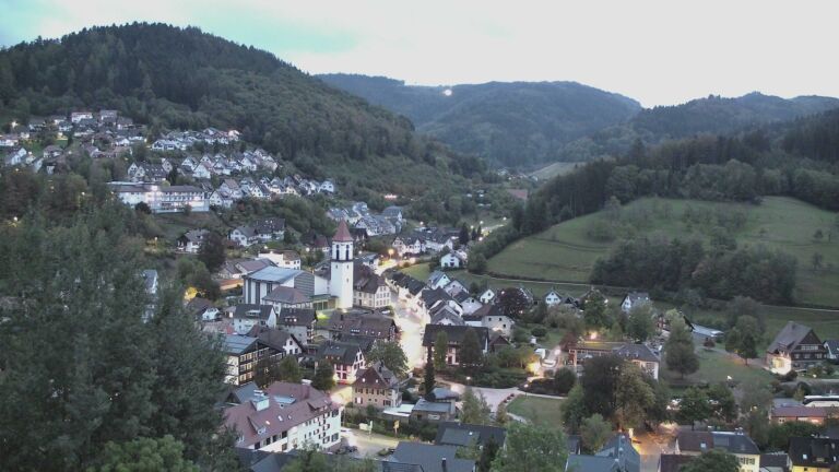 Dieses Bild zeigt eine Webcam-Aufnahme von Ottenhöfen, aufgenommen am Donnerstag, den 08.10.2026 um 07:10 Uhr
