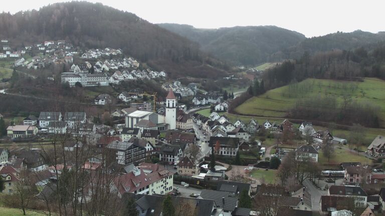 Dieses Bild zeigt eine Webcam-Aufnahme von Ottenhöfen, aufgenommen am Donnerstag, den 18.12.2025 um 08:20 Uhr