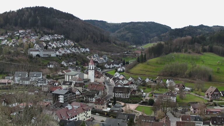 Dieses Bild zeigt eine Webcam-Aufnahme von Ottenhöfen, aufgenommen am Sonntag, den 05.04.2026 um 09:40 Uhr