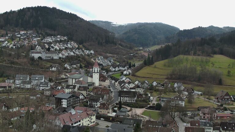 Dieses Bild zeigt eine Webcam-Aufnahme von Ottenhöfen, aufgenommen am Sonntag, den 15.02.2026 um 12:50 Uhr