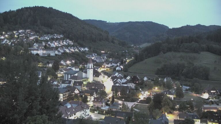 Dieses Bild zeigt eine Webcam-Aufnahme von Ottenhöfen, aufgenommen am Montag, den 28.09.2026 um 19:40 Uhr
