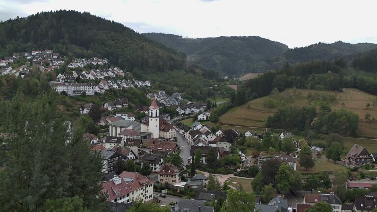 Dieses Bild zeigt eine Webcam-Aufnahme von Ottenhöfen, aufgenommen am Freitag, den 28.08.2026 um 11:20 Uhr