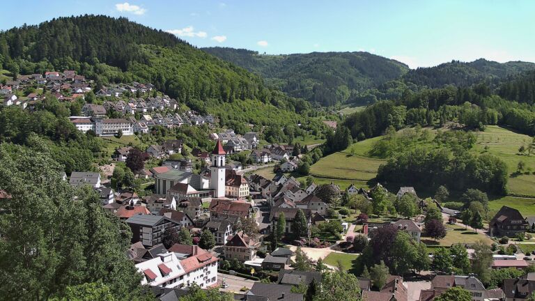 Dieses Bild zeigt eine Webcam-Aufnahme von Ottenhöfen, aufgenommen am Freitag, den 22.05.2026 um 15:40 Uhr