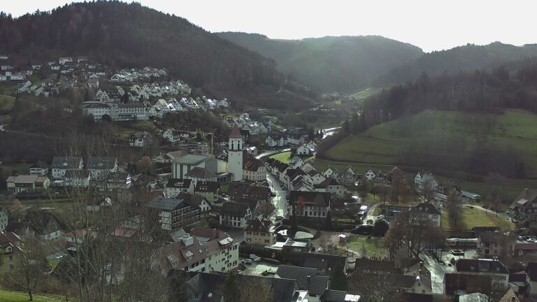 Dieses Bild zeigt eine Webcam-Aufnahme von Ottenhöfen, aufgenommen am Donnerstag, den 18.12.2025 um 11:50 Uhr