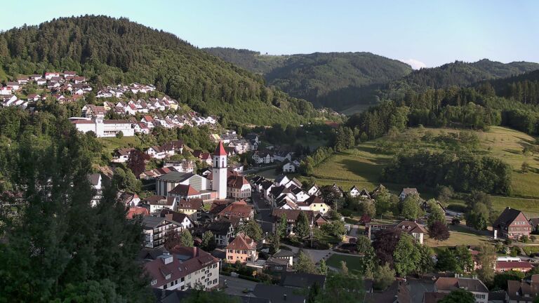 Dieses Bild zeigt eine Webcam-Aufnahme von Ottenhöfen, aufgenommen am Mittwoch, den 27.05.2026 um 19:50 Uhr