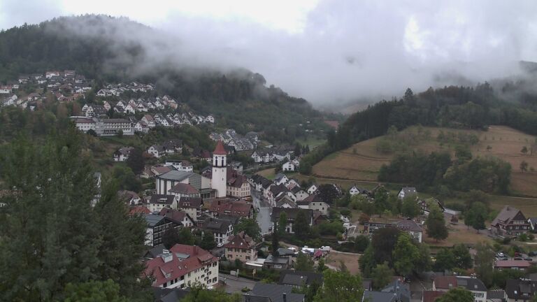 Dieses Bild zeigt eine Webcam-Aufnahme von Ottenhöfen, aufgenommen am Freitag, den 21.08.2026 um 19:40 Uhr